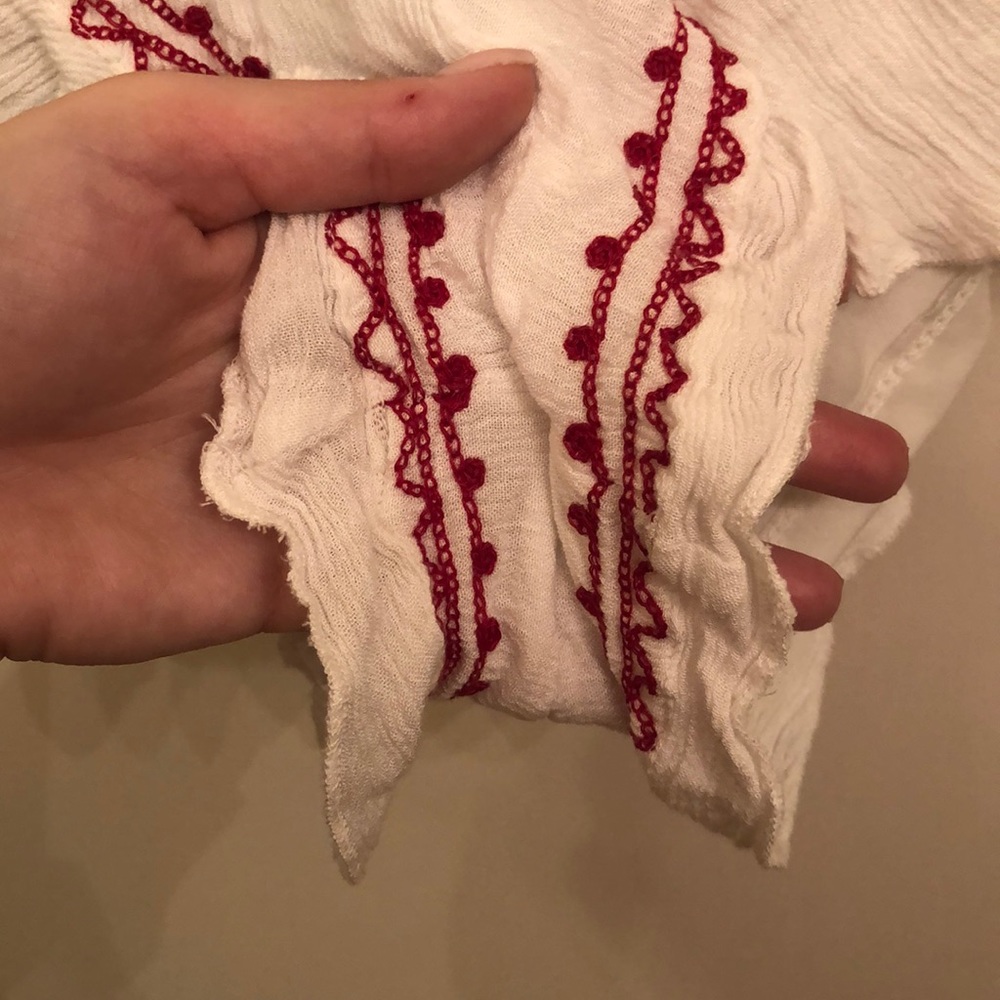 White and red romper - Picture 7 of 7